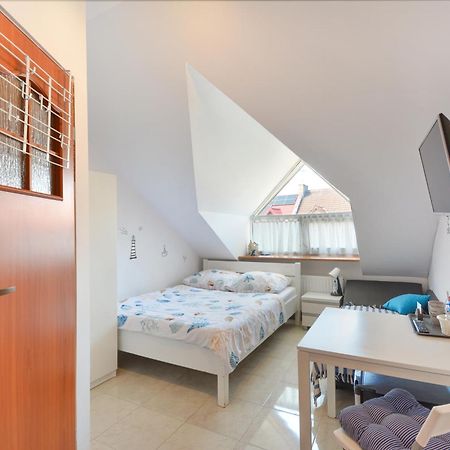 Apartamento Pensjonat Perelka Ustronie Morskie Exterior foto